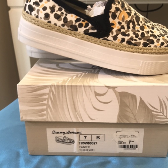 TOMMY BAHAMA LEOPARD SLIP ON - Picture 4 of 4